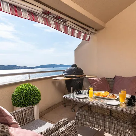 Traur Apartman Trogir