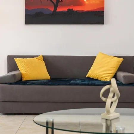 Traur Apartman *